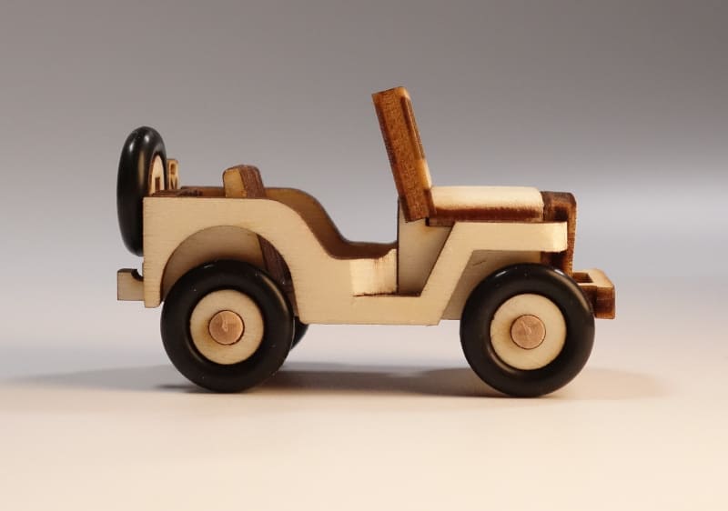 IMAGO MUNDI MODELS
Jeep Modell für Klemmbausteinfiguren